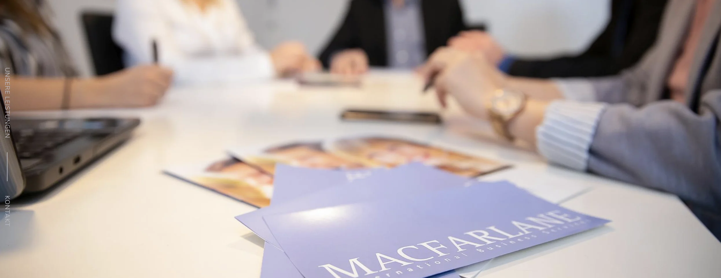 Fünf Tipps für professionelle Übersetzungen. Was Du darüber wissen musst, um von Anfang an eine wertvolle Investition in professionelle Übersetzungen ohne Ärger und Missverständnisse zu machen.